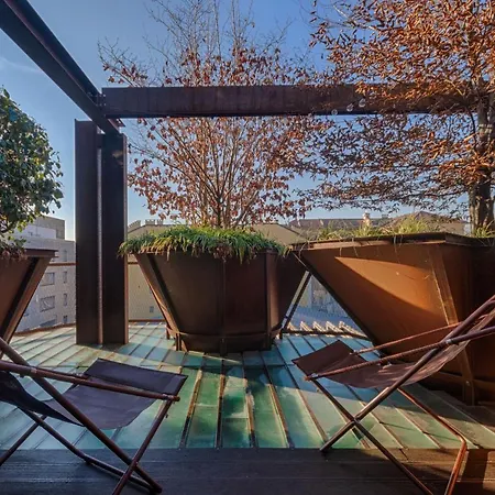 25 Verde Treehouse Apartment *