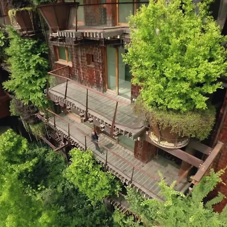 25 Verde Treehouse Apartment *